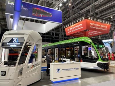 Председатель Правительства РФ Михаил Мишустин посетил стенд компании «ПК Транспортные системы» на международной выставке «Иннопром-2021» в Екатеринбурге