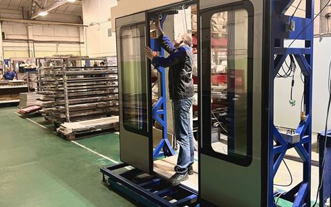 ГК КСК начинает производство дверных систем для вагонов метро с автоматическим приводом 