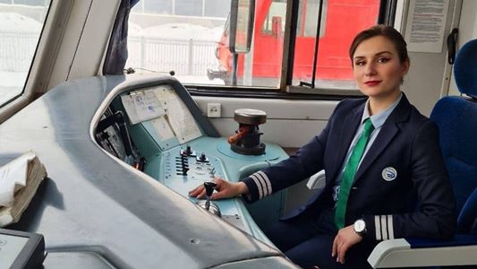 Женщина‑машинист электрички ЦППК совершила первый рейс