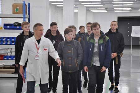 Студенты Серпуховского колледжа посетили завод 