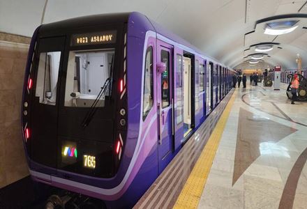 В Баку вышел еще один поезд по контракту между Метровагонмашем и Бакинским метрополитеном