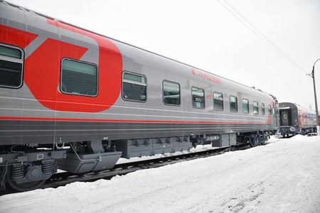 ТМХ передал «Пассажирской компании «Сахалин» 8 пассажирских вагонов с местами для сидения