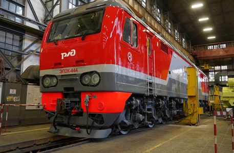 Коломенский завод получил сертификат на пассажирские электровозы ЭП2К
