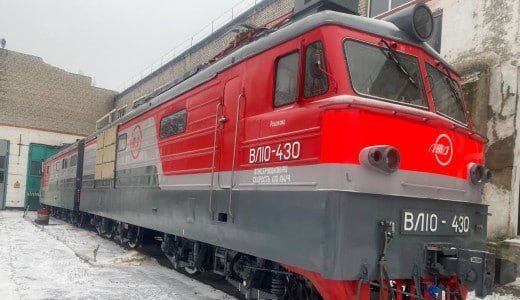 Железные дороги Новороссии получили 23 локомотива и 11 пригородных электропоездов в 2023 году 