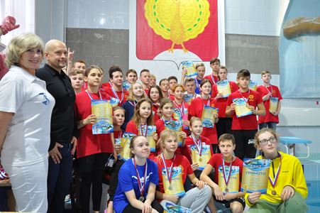 Юным пловцам из Серпухова ООО «РАТЕП-ИННОВАЦИЯ» вручило награды